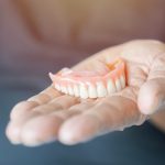 5 Early Signs You Might Need Dentures (and When to See a Dentist)